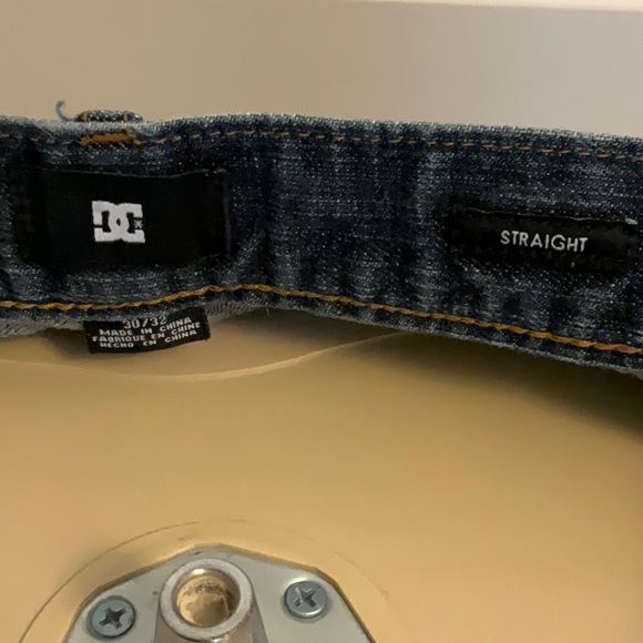 DC Shoe Company Unisex Straight Leg Jean Size 28Wx30L - Picture 6 of 12